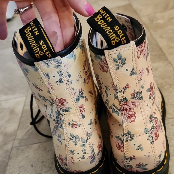 Floral Lace-Up Boots - Picture 8 of 8